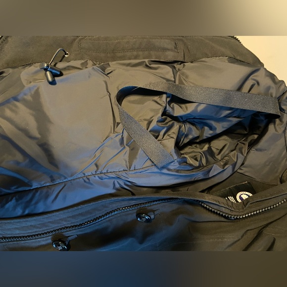 Canada Goose Rossclair Parka Heritage w real coyote fur hood trim and down fill - Picture 4 of 11